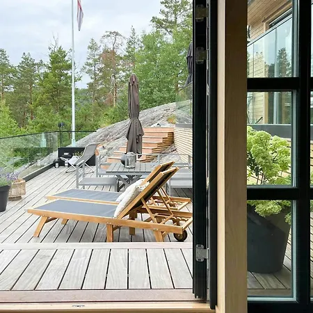 Sail To The Cabin And Enjoy Great Design *