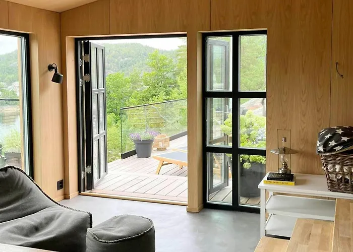 Sejl Til Din Kahyt Og Nyd Fantastisk Design I Skaergarden Feriehus Kragerø